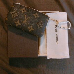 Louis Vuitton key pouch in monogram authentic